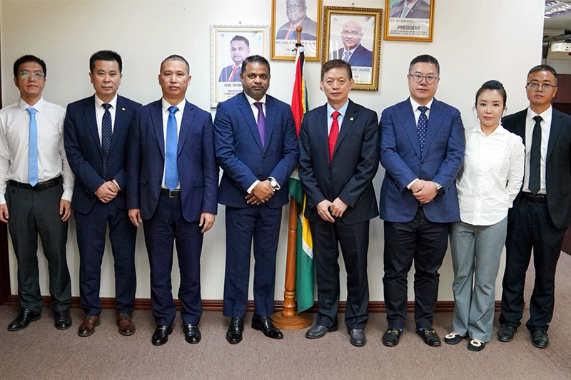 5. 張國來一行與圭亞那工程部副部長會(huì)晤.jpg