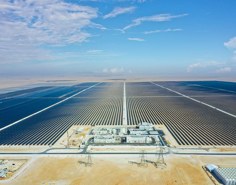 4.卡塔爾阿爾卡薩光伏項(xiàng)目.jpg